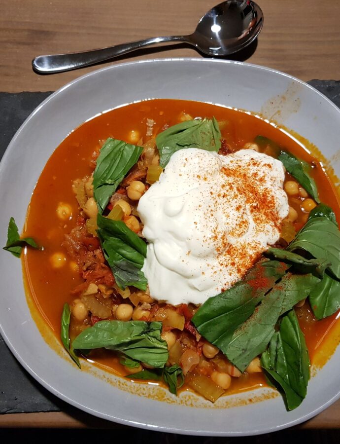Spanish spicy chickpea stew