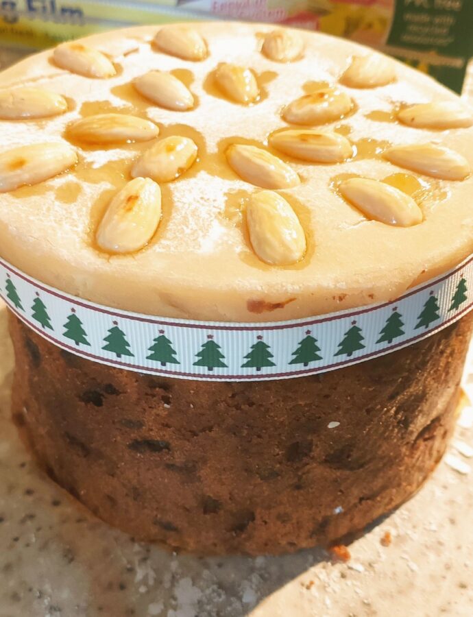 Cinnamon Fruit (Christmas) Cake