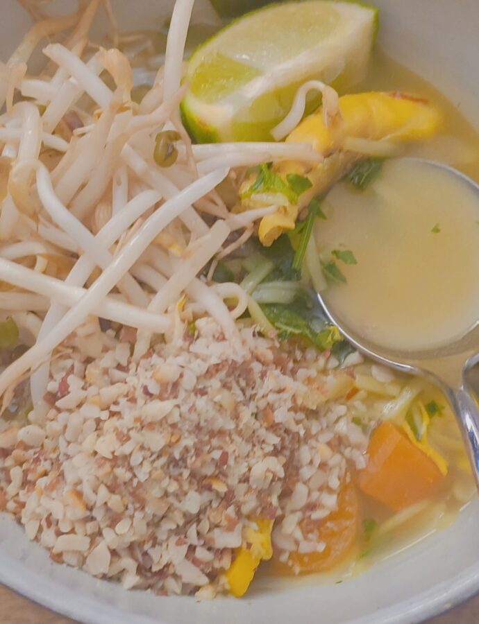 Chicken & turmeric vermicelli soup