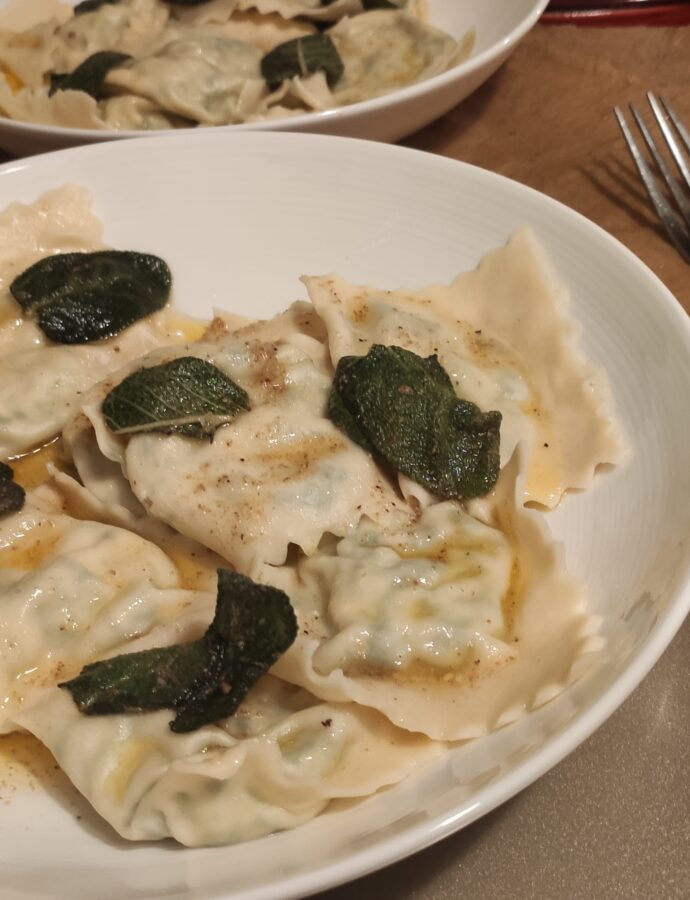 Ravioli filled with spinach & ricotta