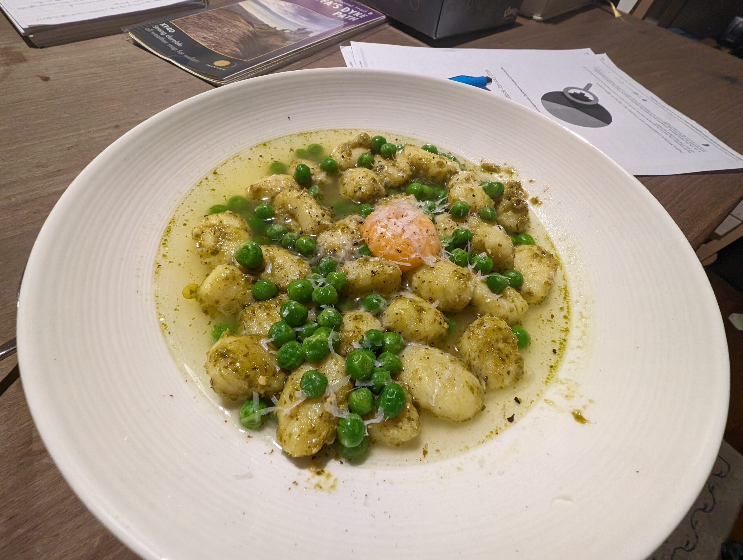 Gnocchi, peas and egg yolk
