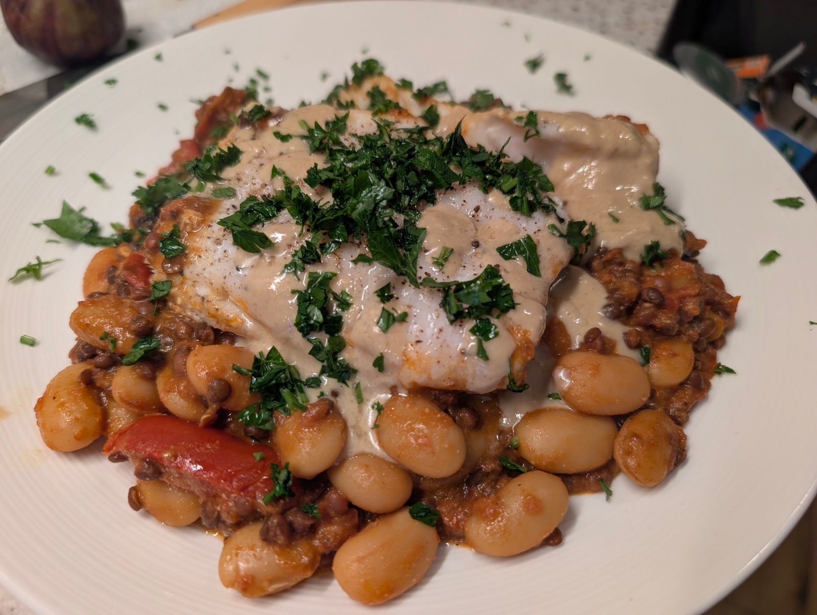 Red pepper, toms beans & hake